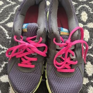 Nike Women's Sneakers - Gray and Pink